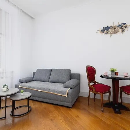 Starowislna Studio For 4 Guests Old Town Cracow By Renters 아파트 *