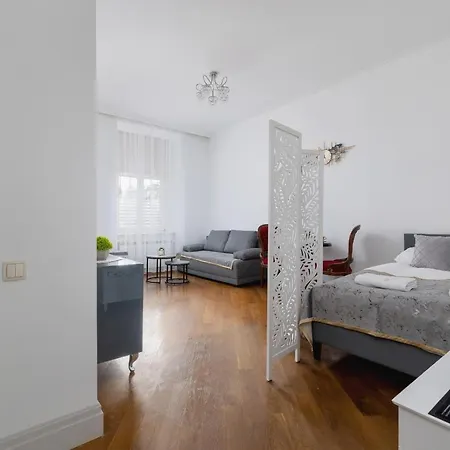 Starowislna Studio For 4 Guests Old Town Cracow By Renters 크라쿠프